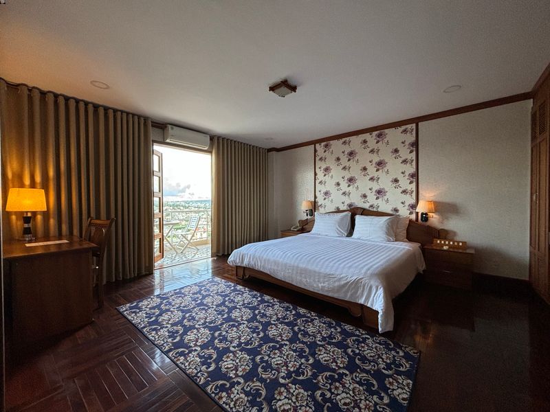 Executive Suite